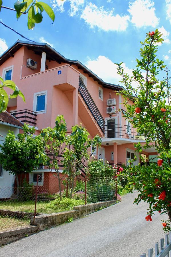 Apartments With A Parking Space Bilice, Krka - 13545 Šibenik Dış mekan fotoğraf